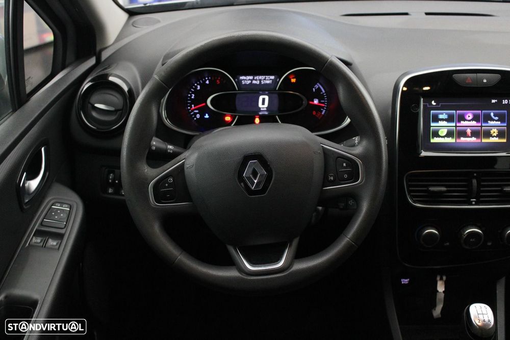 Renault Clio - 11