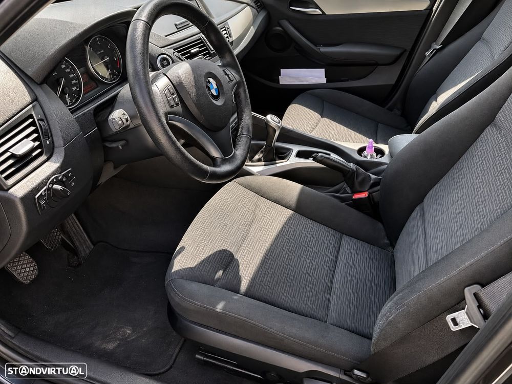 BMW X1 18 d sDrive Line Sport - 12