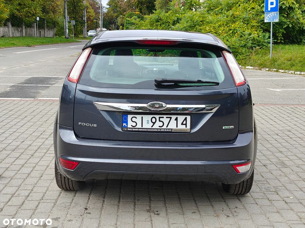 Ford Focus 1.8 Ghia - 15