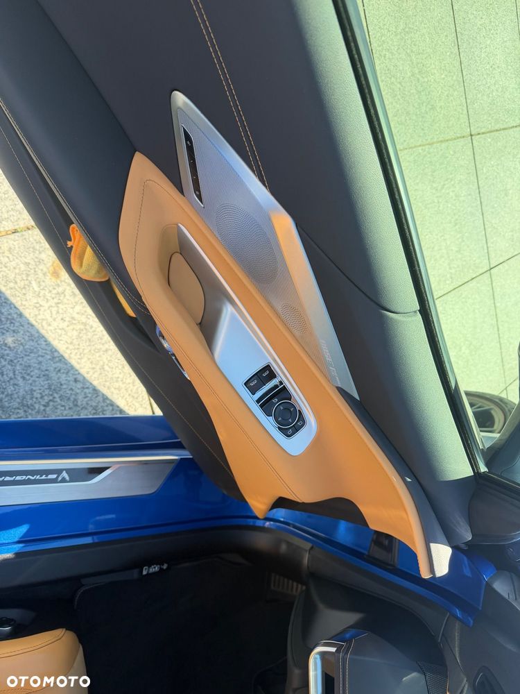 Chevrolet Corvette - 18