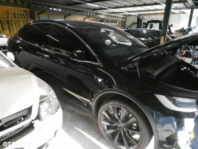 Tesla Model X Long Range Plus - 3