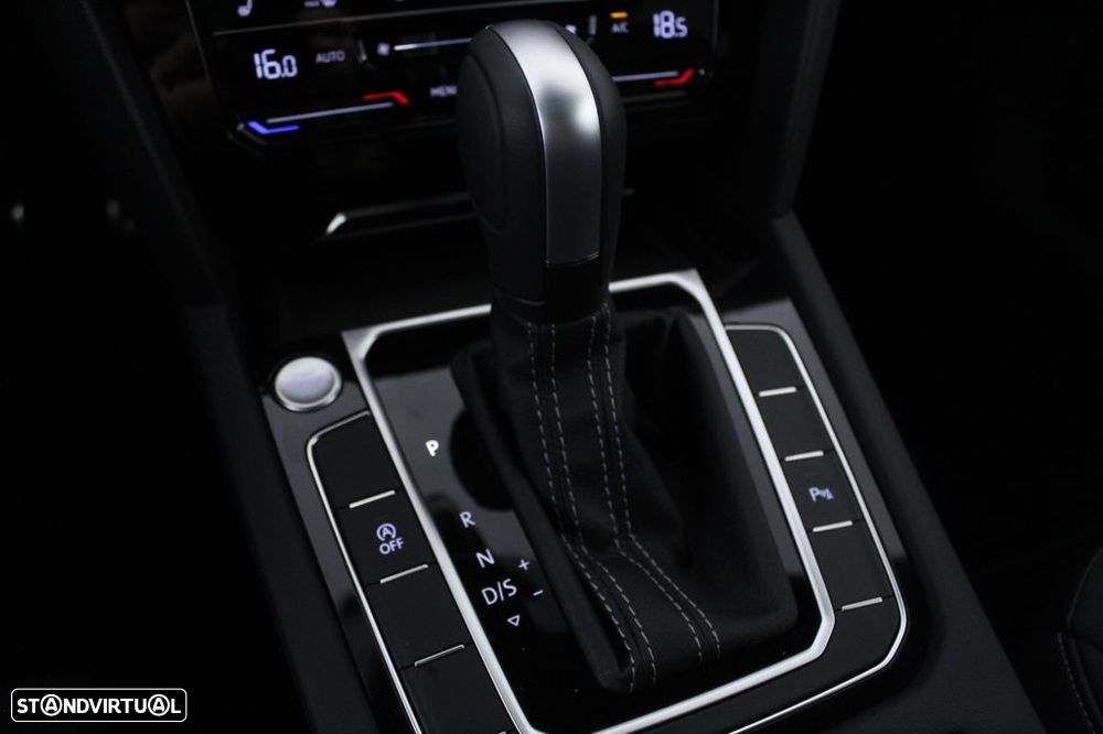 VW Arteon 2.0 TDI R-Line DSG - 34