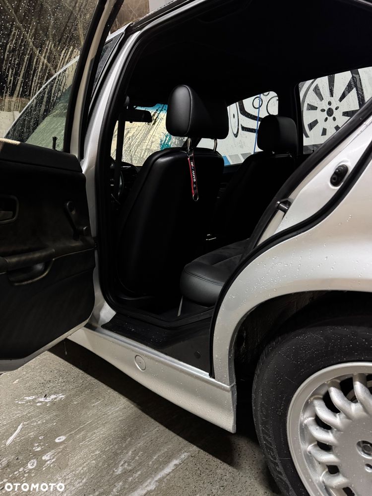 BMW Seria 3 - 16