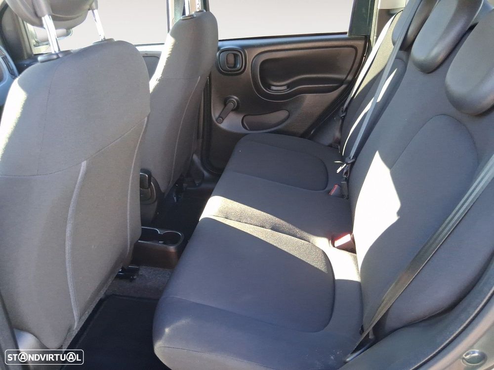 Fiat Panda 1.0 Hybrid City Cross — fotografia 13