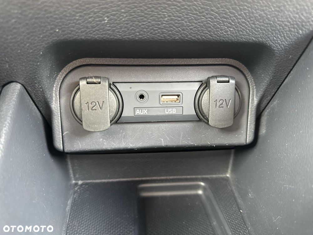 Kia Rio - 25