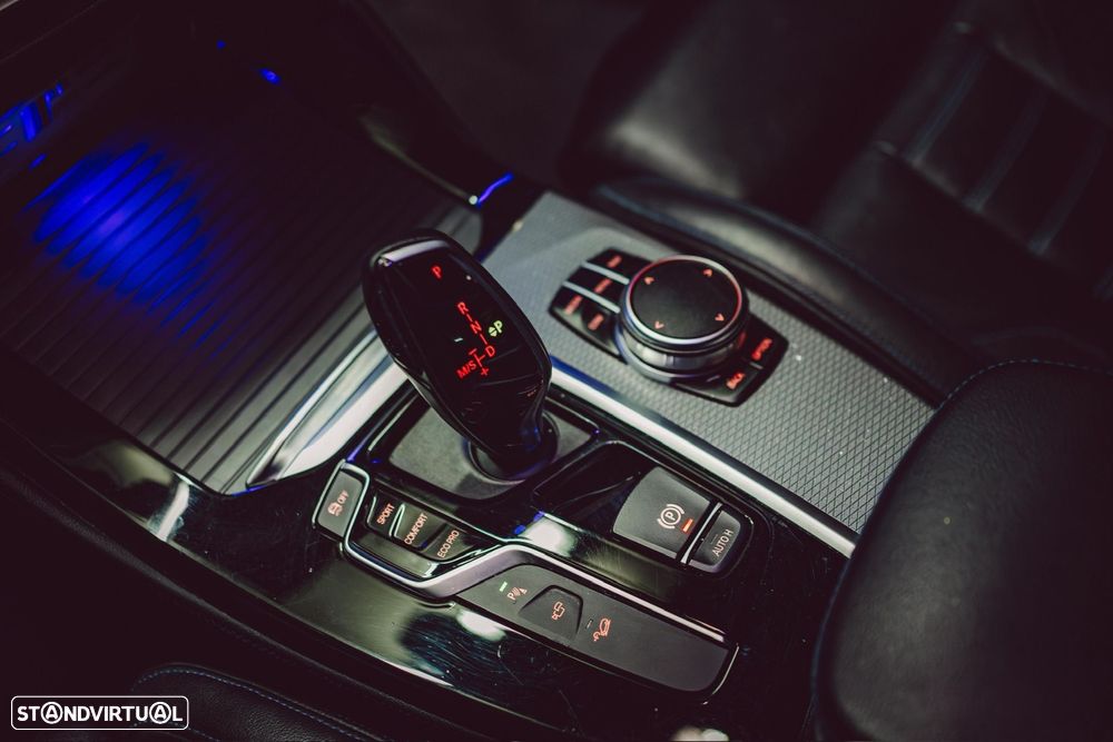 BMW X4 M40 d Auto - 28