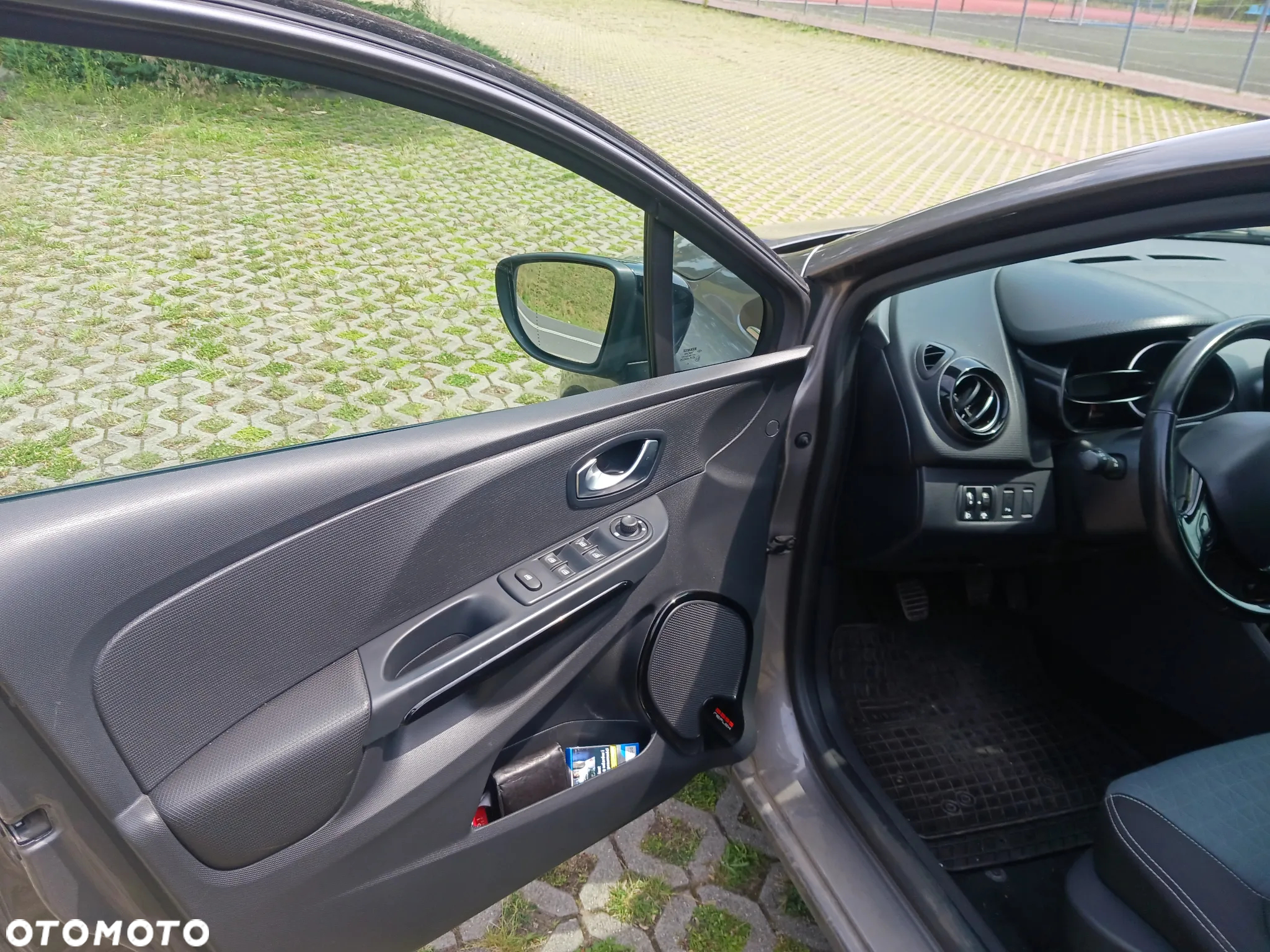 Renault Clio - 21