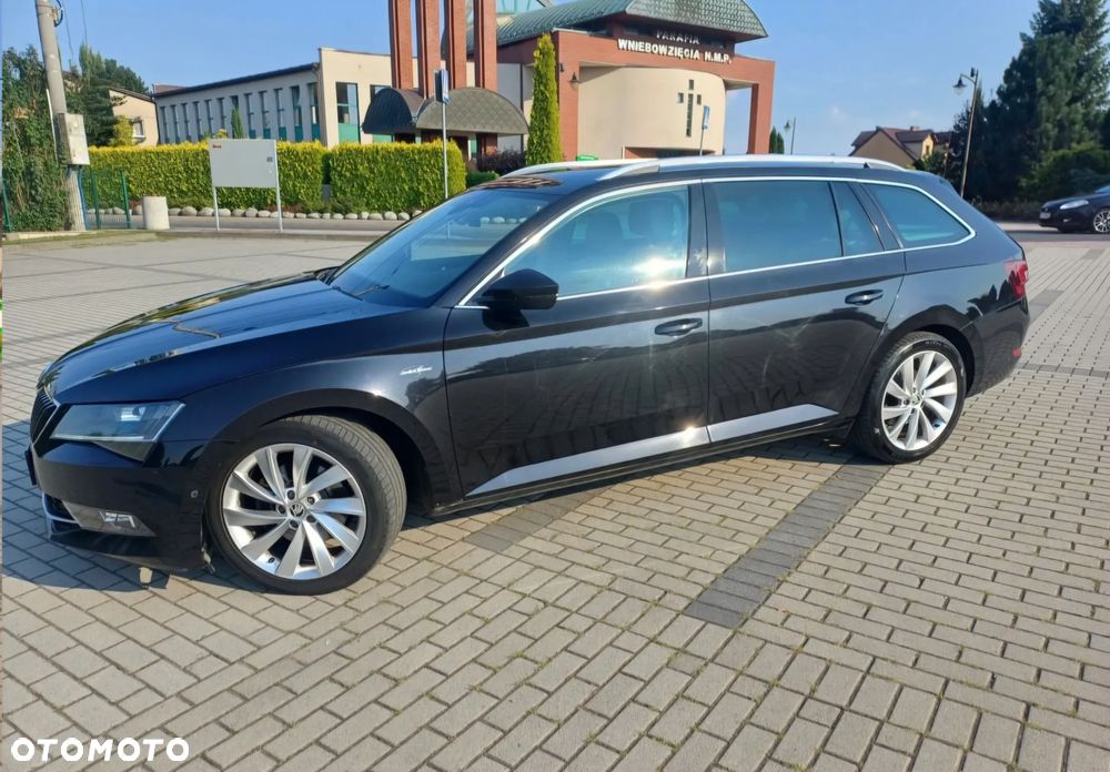 Skoda Superb 2016 photo 4