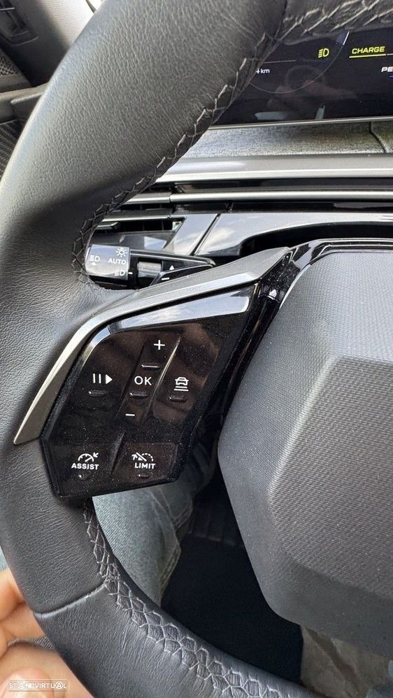 Peugeot 5008 1.2 Hybrid Allure Pack e-DCS6 - 22