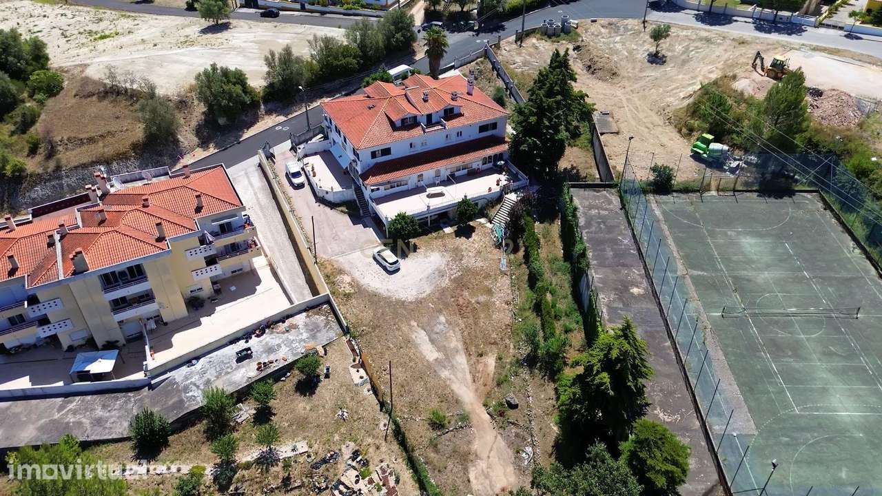 Espetacular Moradia com Jardim em Tomar, Santarém - Grande imagem: 2/22