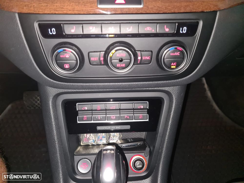 VW Sharan 2.0 TDI Blue Highline DSG - 20