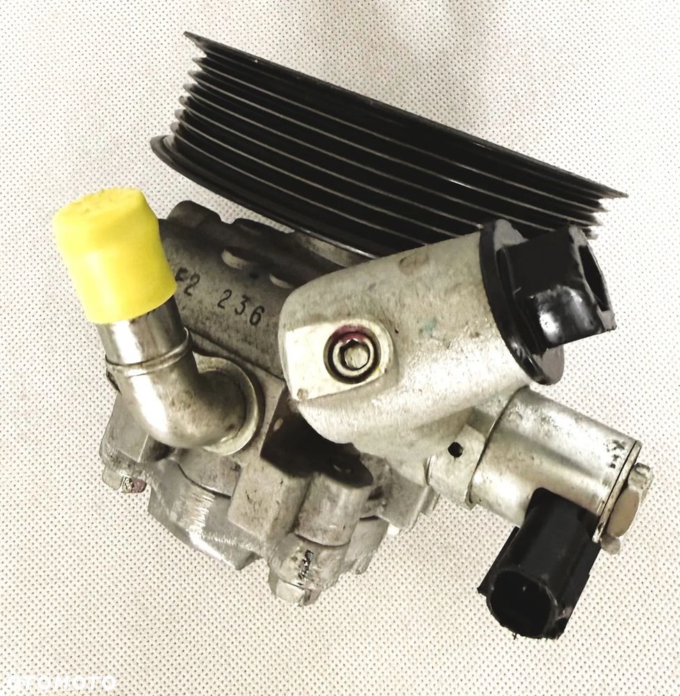 POMPA WSPOMAGANIA TOYOTA LAND CRUISER PRADO 150 J150 2.8 D - 7