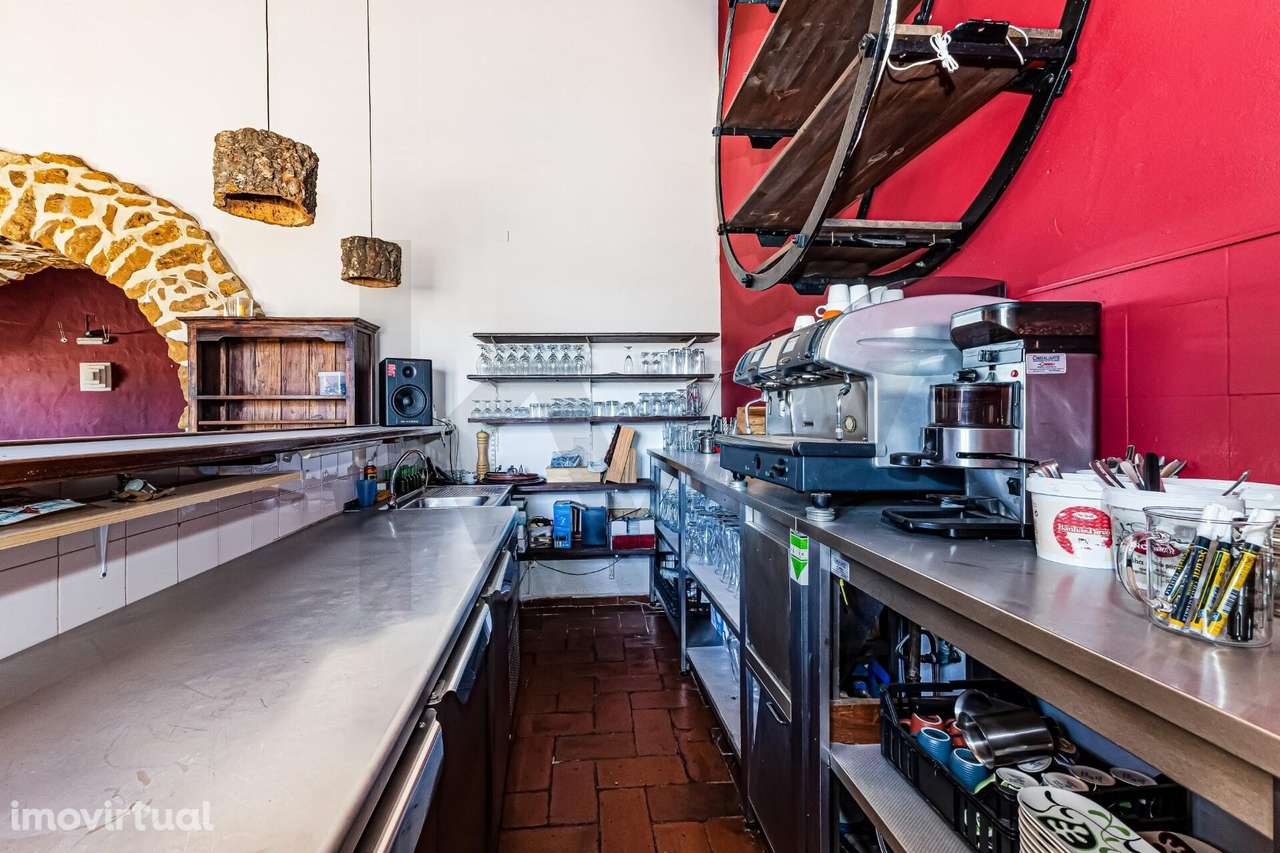 Casa tradicional com espaço comercial e residencial - Grande imagem: 5/49