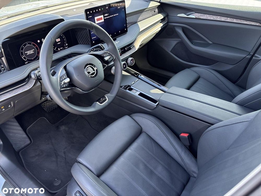 Skoda Superb 2.0 TDI SCR 4x4 L&K DSG - 17