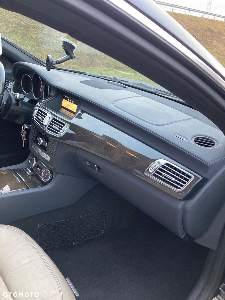Mercedes-Benz CLS - 27