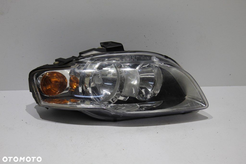 Audi A4 B7 8E0 Lampa Przód Przednia Prawa Igła Europa Oryginał - 1