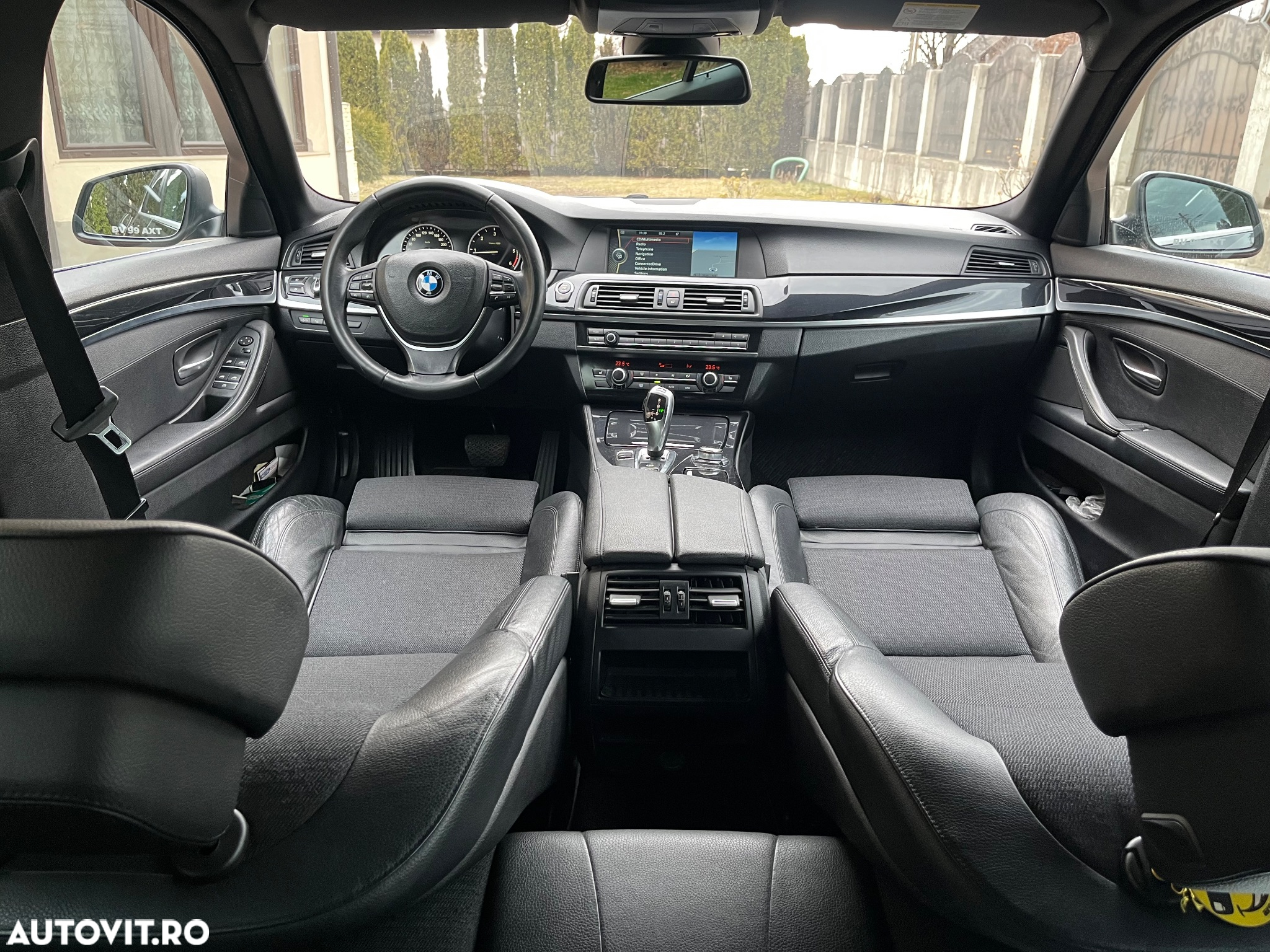BMW Seria 5 525d Touring Sport-Aut. - 11