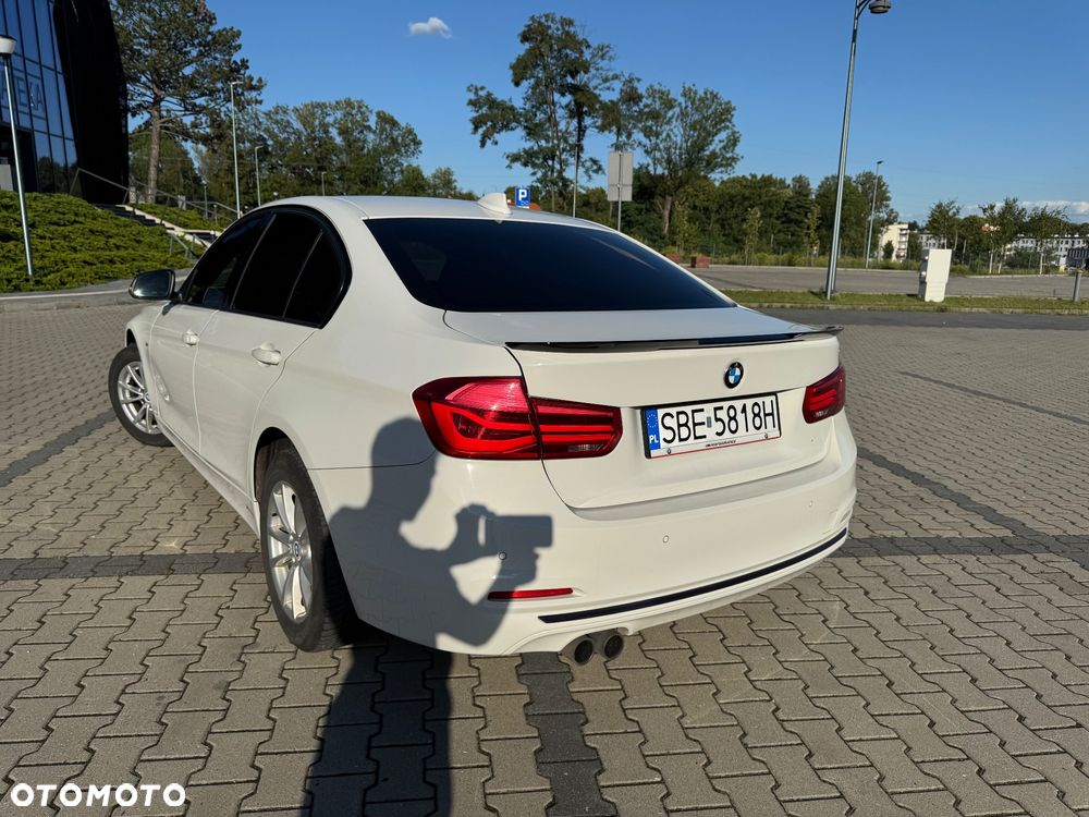 BMW Seria 3 320i Sport Line - 5