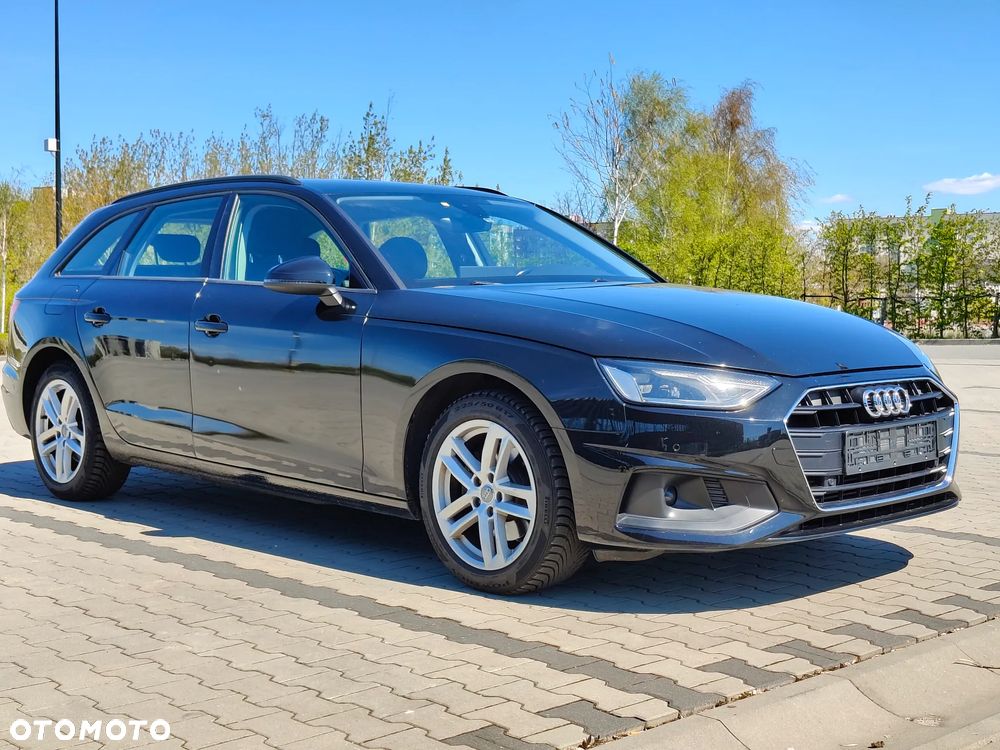 Audi A4 Avant 40 TFSI S tronic - 2