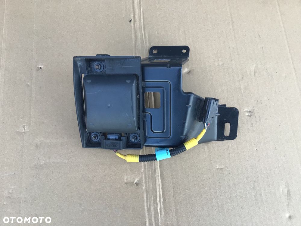 Czujnik martwego pola prawy Hyundai Kona