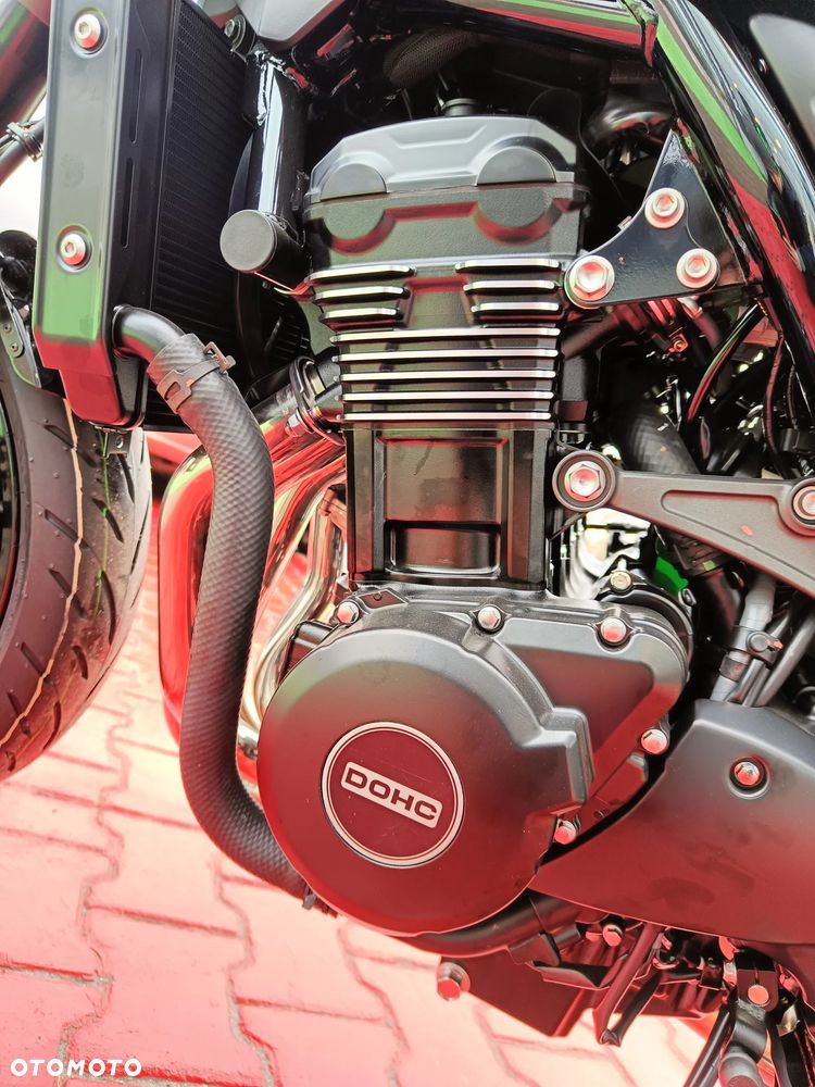 Kawasaki Z 900 RS - 18