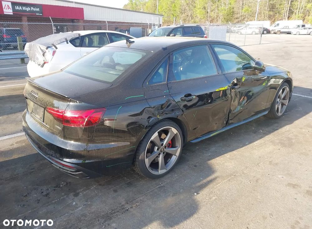 Audi A4 Limousine - 5