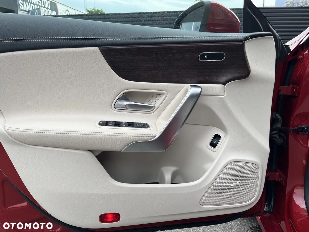 Mercedes-Benz CLA 250 e 8G-DCT Progressive - 10