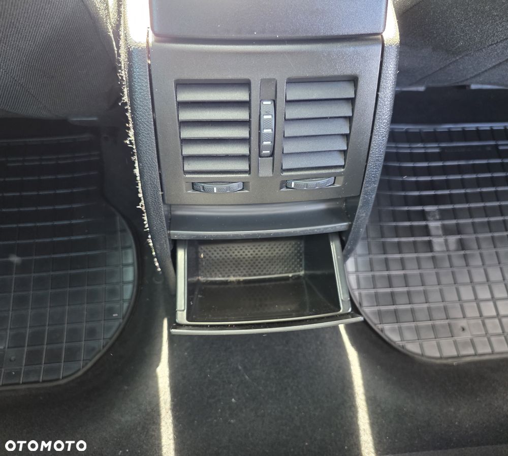 Skoda Yeti 2.0 TDI 4x4 Elegance PLUS EDITION - 22
