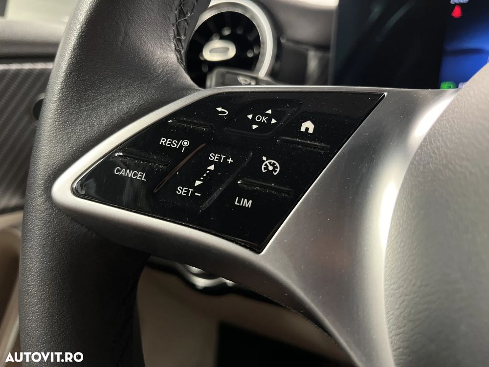 Mercedes-Benz A 180 Sedan 7G-DCT Progressive - 18