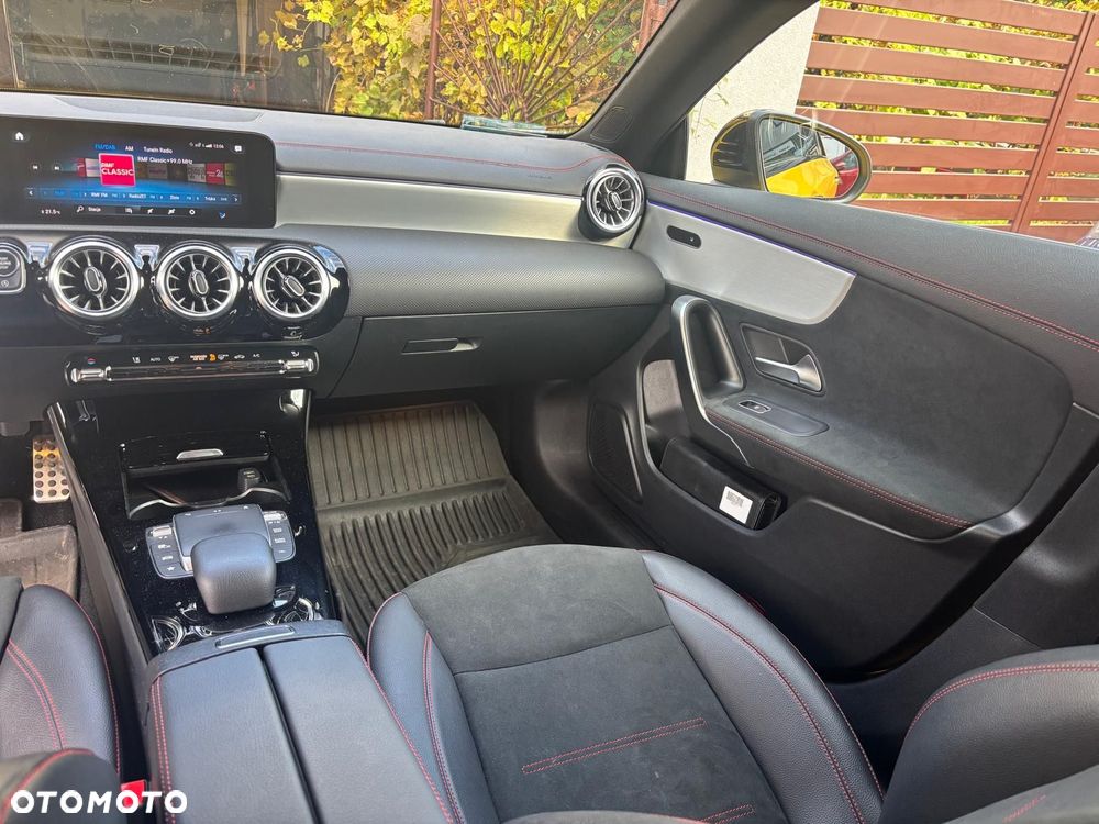Mercedes-Benz CLA 220 d 4-Matic AMG Line 8G-DCT - 12