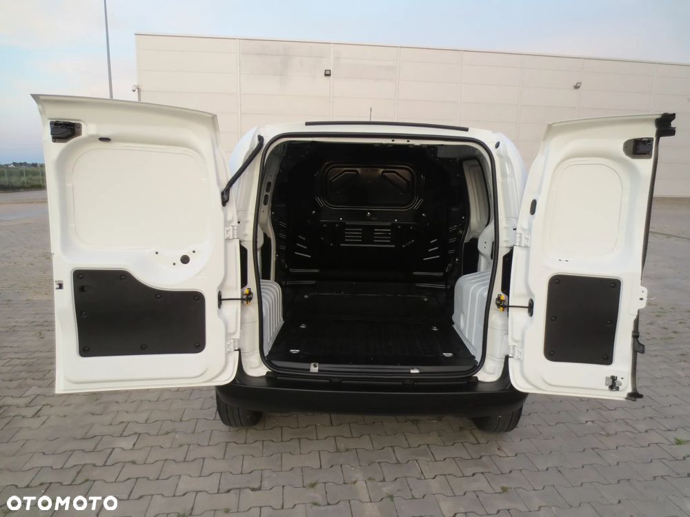 Fiat FIORINO SALON PL. ORYGINAŁ LAKIER I NISKI PRZEBIEG - 22