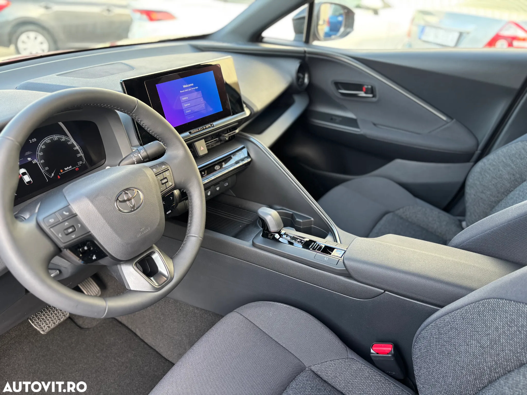 Toyota C-HR - 11