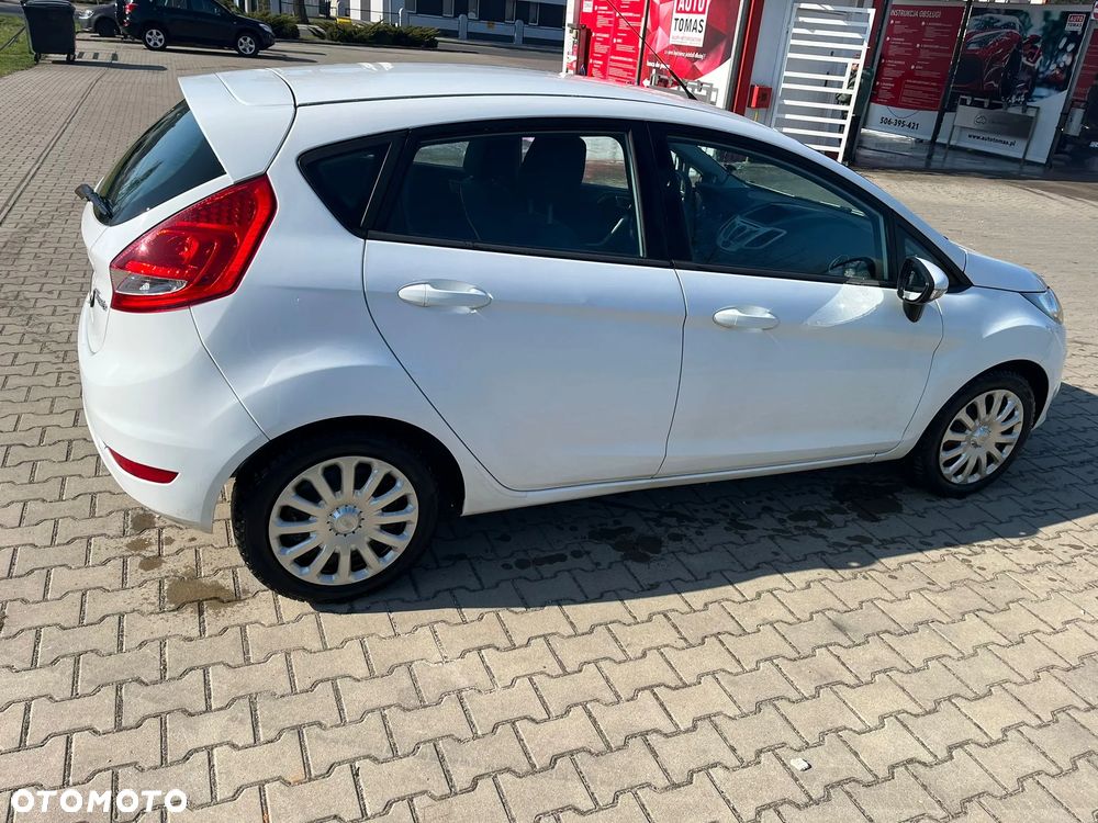 Ford Fiesta 1.25 Ambiente EU5 - 4