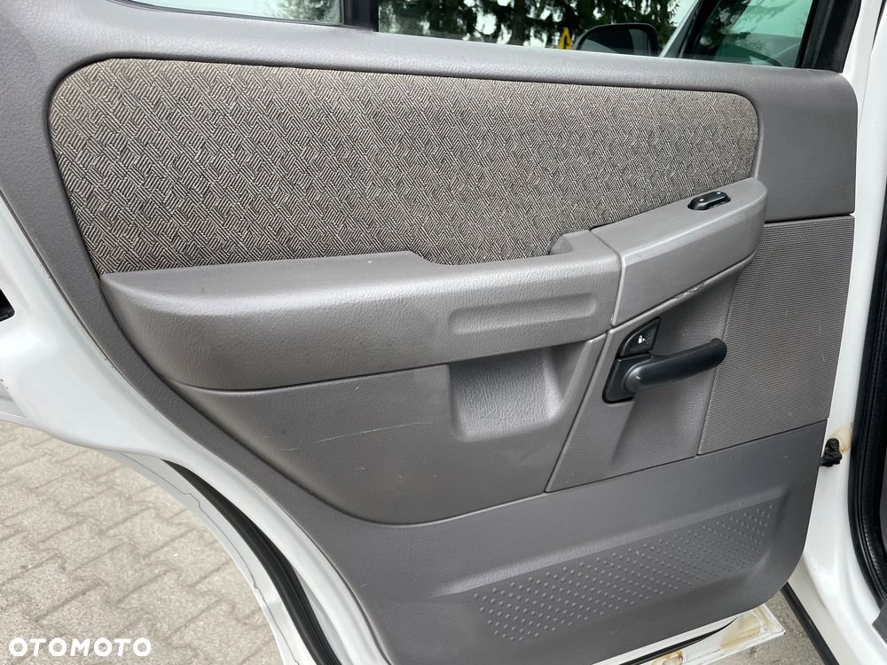 Ford Explorer 4.0 AWD - 15