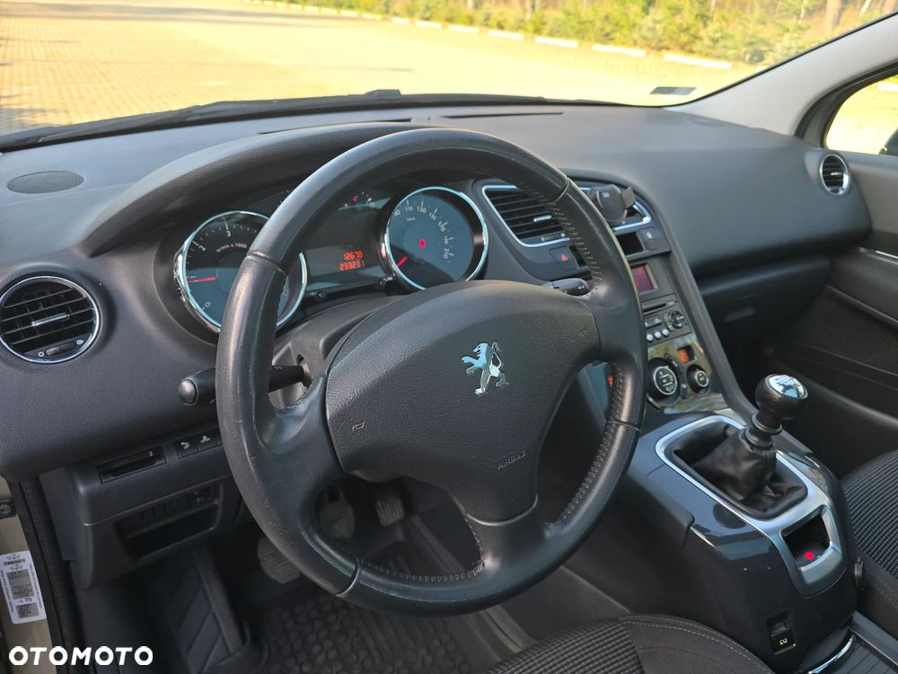 Peugeot 5008 - 32