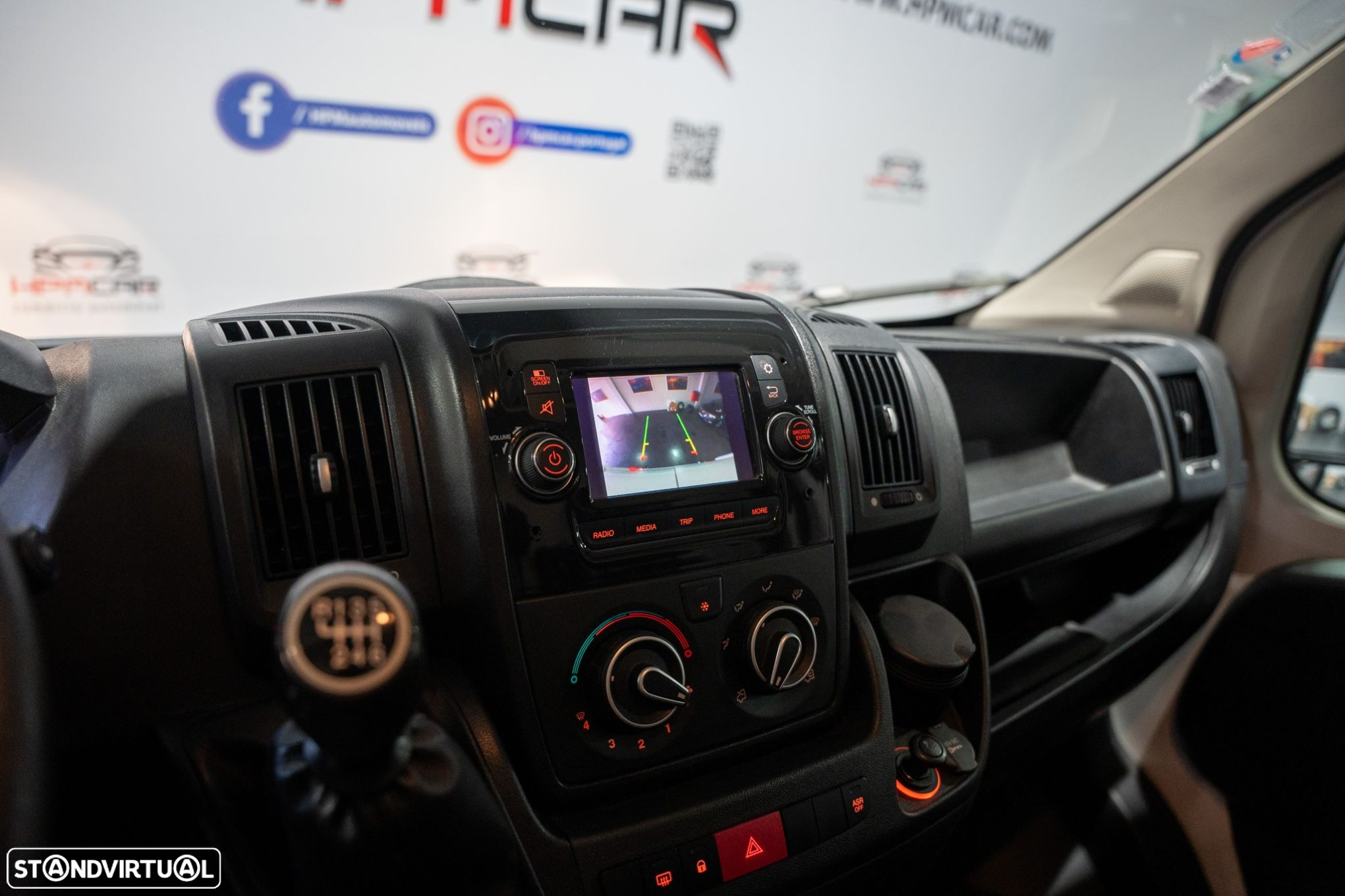 Citroën Jumper 2.2 BlueHDi 35 L2 CD - 18