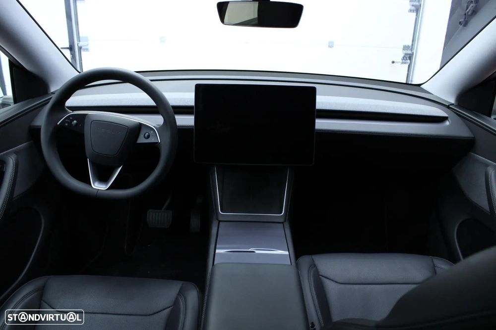 Tesla Model Y Standard - 17