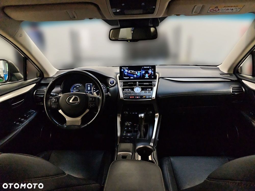Lexus NX 300h Comfort AWD - 18