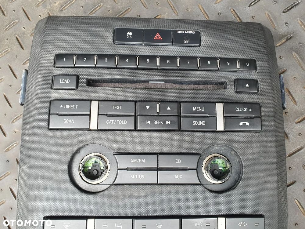 FORD F150 '09r PANEL ŚRODKOWY STEROWANIA PRZEŁĄCZNIKI RADIA KLIMATYZACJI NAWIEWU 9L3T-18A802-HA 9L34-1504302 9L34-19980-EE - 2