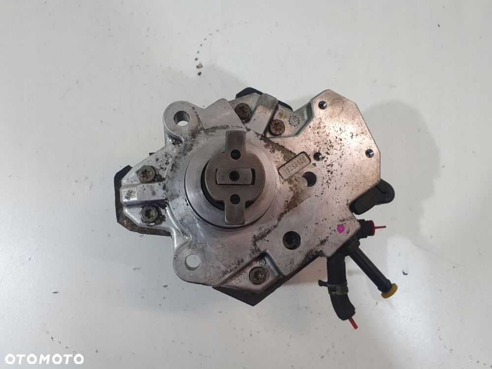 pompa wtryskowa toyota yaris mini r50 0445010106 1.4d - 3