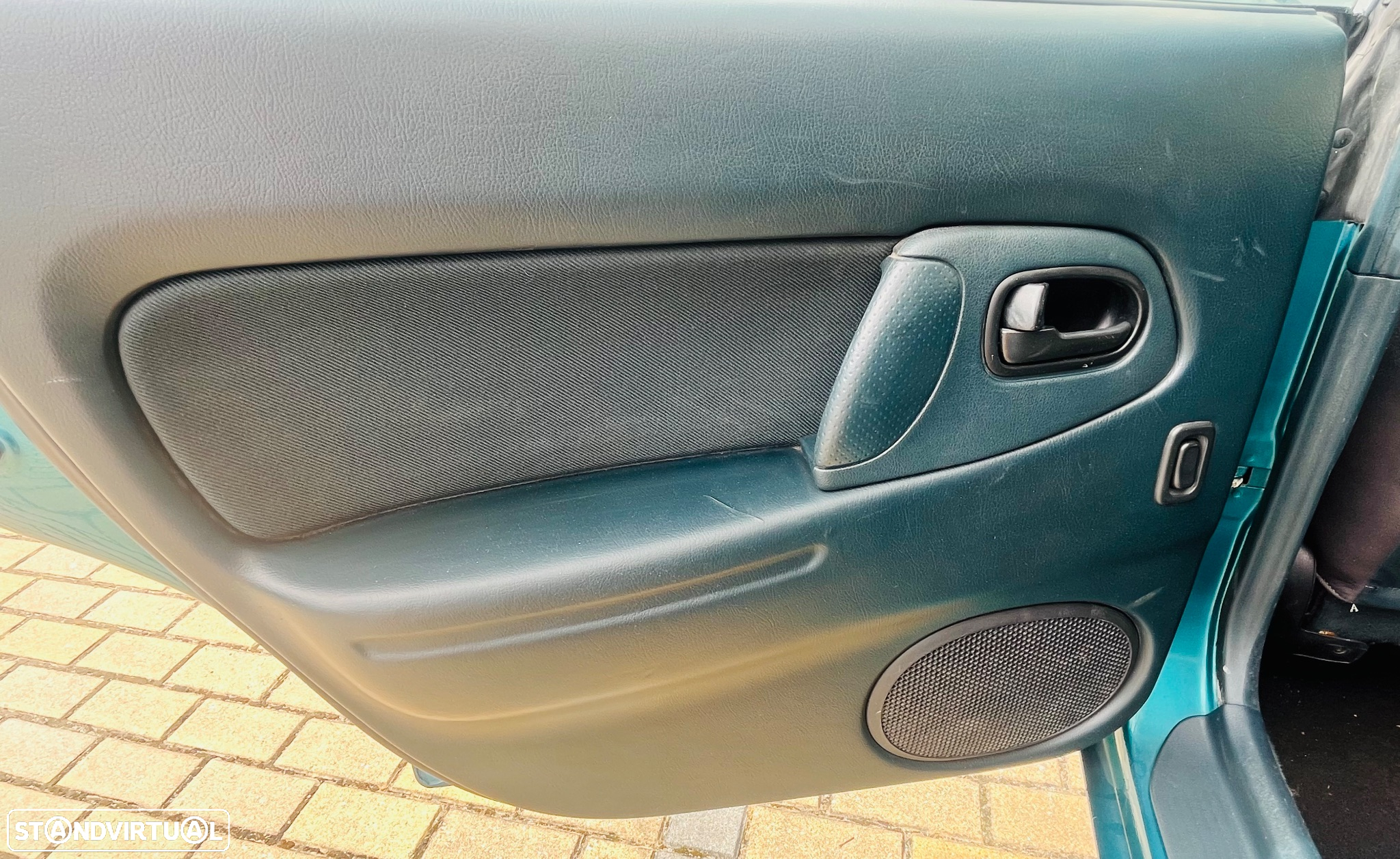 Mazda 323 F 1.5 - 33