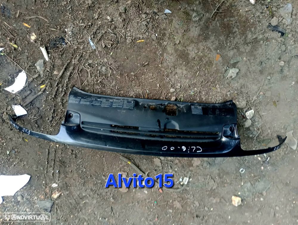Grelha da frente Renault Clio  2000