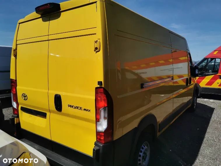 Toyota Proace MAX - 2