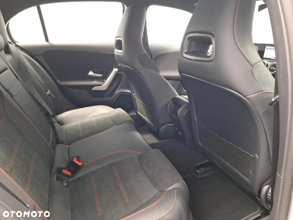 Mercedes-Benz Klasa A 200 AMG Line 7G-DCT - 23