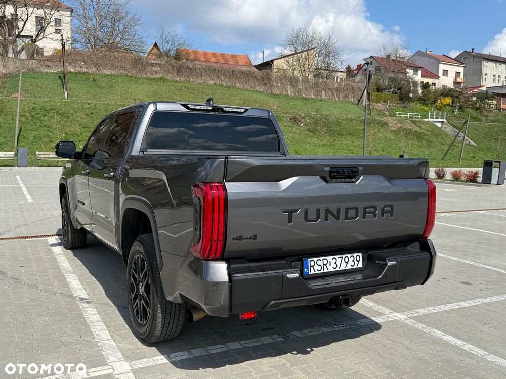 Toyota Tundra - 8
