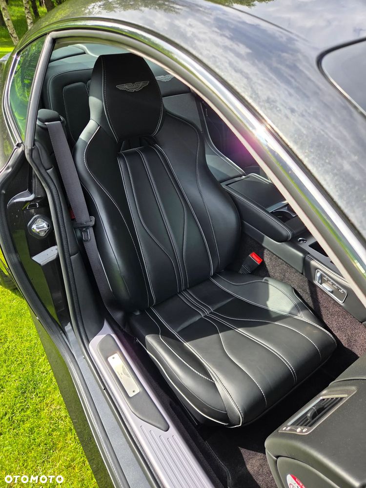 Aston Martin DB9 Touchtronic - 19