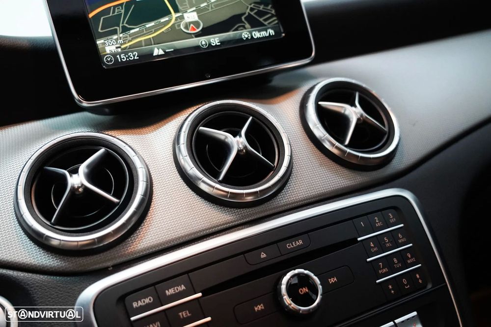 Mercedes-Benz CLA 180 d Urban Aut. - 14