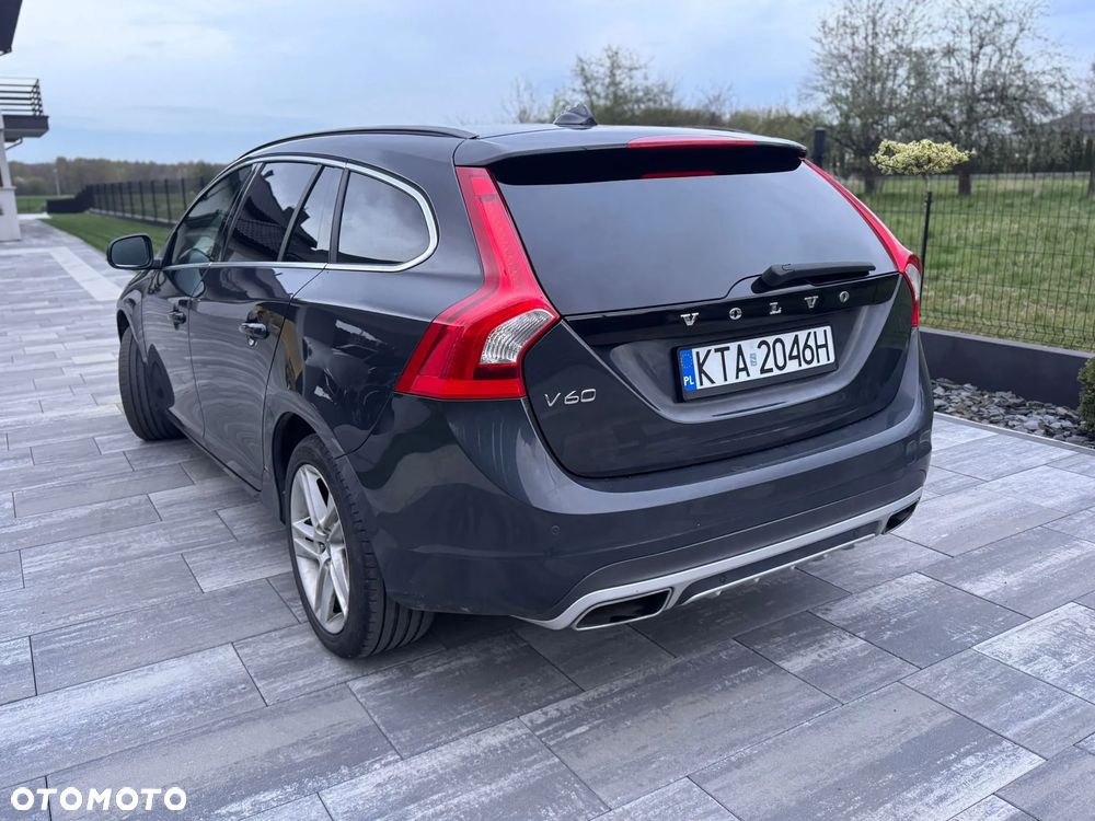 Volvo V60 D3 Summum - 12