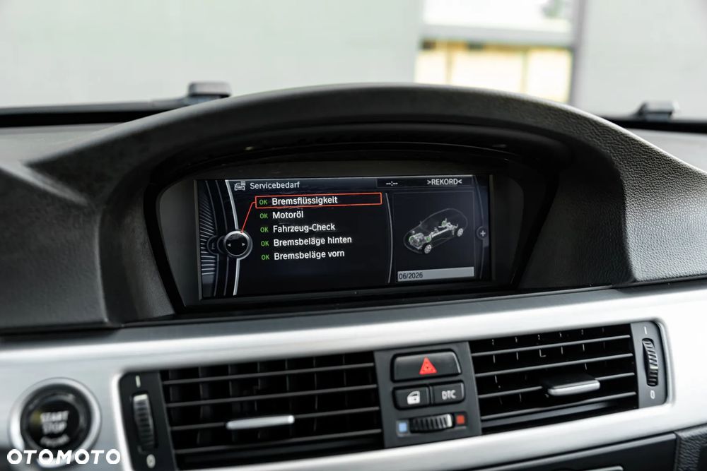 BMW Seria 3 325i xDrive Edition Lifestyle - 28