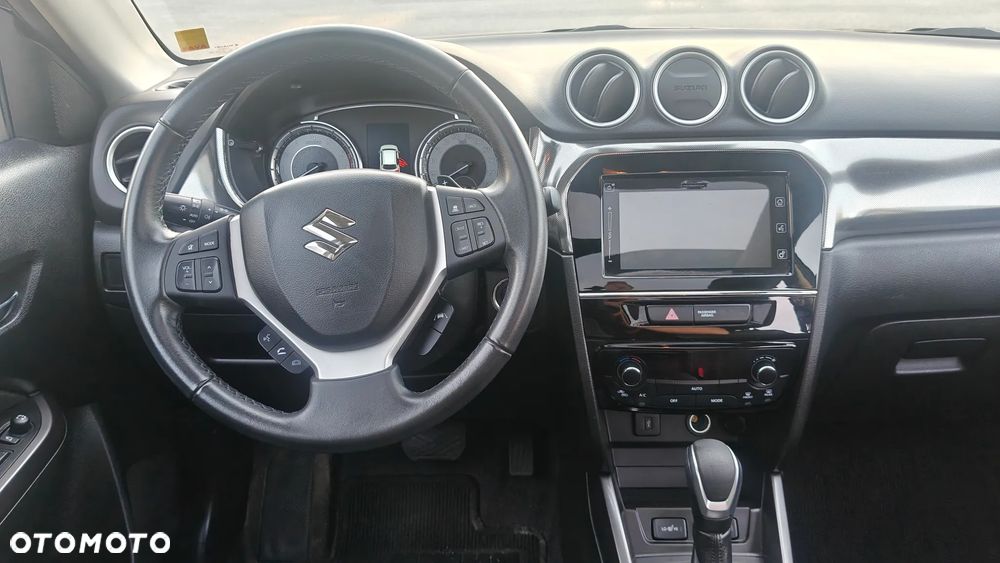 Suzuki Vitara 1.5 Dualjet Hybrid AGS Comfort+ "SHINKAI" - 17